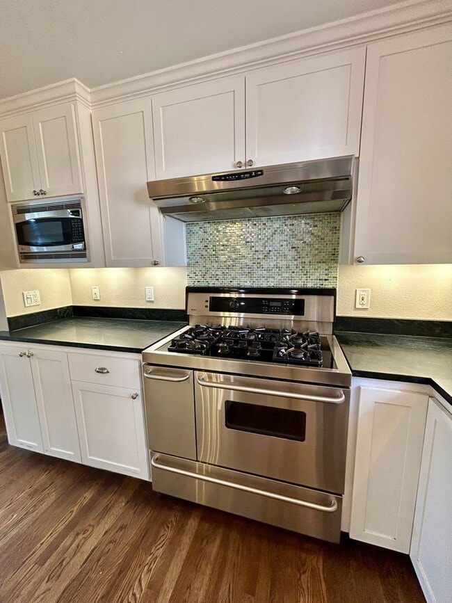 90 Alviso St in Santa Clara, CA - Building Photo - Building Photo