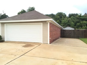 611 Shadowridge Dr in Brandon, MS - Building Photo - Building Photo