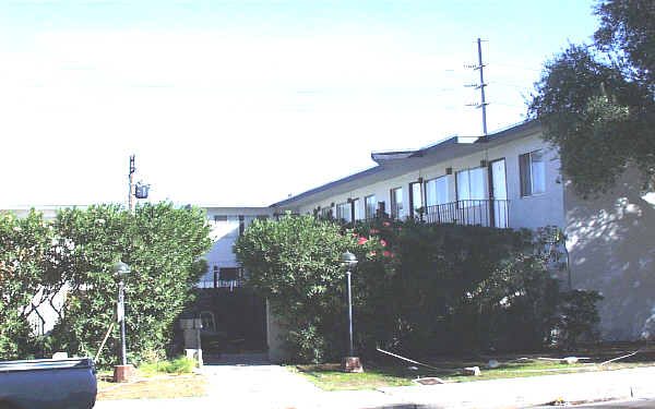 Glade Apartments in Las Vegas, NV - Building Photo - Building Photo