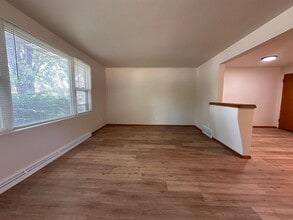 807-809 Sherry St in Neenah, WI - Building Photo - Building Photo