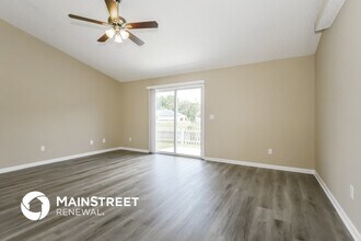 1368 Summerbrook Dr in Middleburg, FL - Foto de edificio - Building Photo