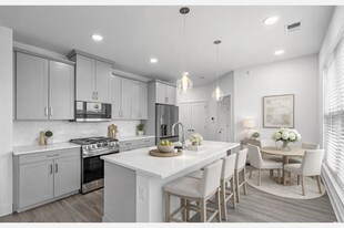 Madison Mall on Main Luxury Apartments in Madison, NJ - Building Photo