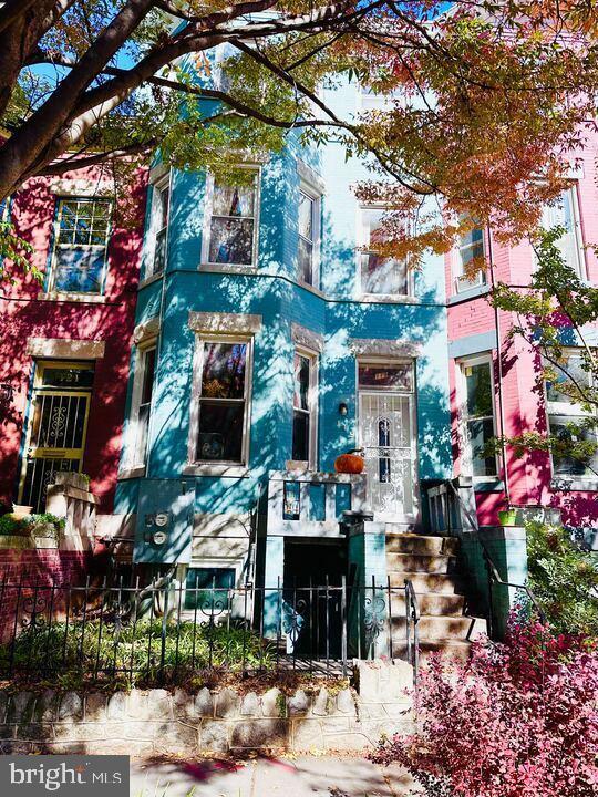 property at 119 W St NW