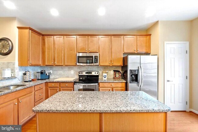 13964 Cannondale Way in Gainesville, VA - Building Photo - Building Photo