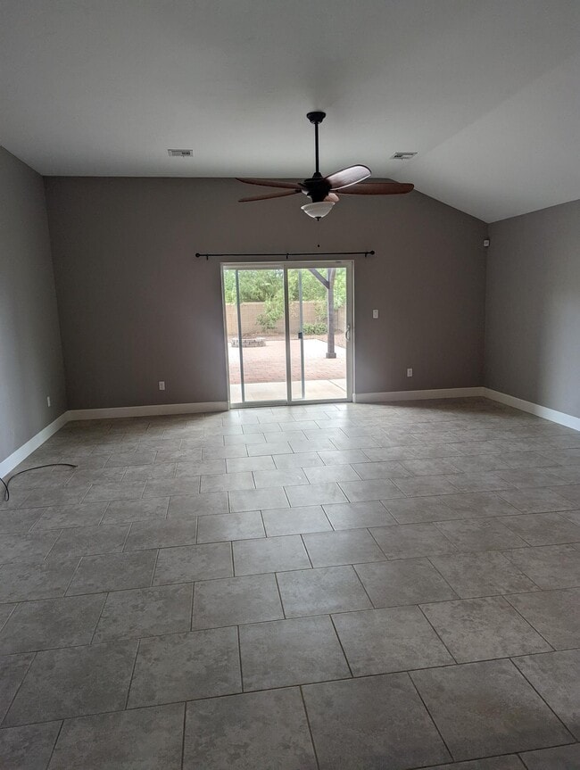 814 Shiprock in Alamogordo, NM - Building Photo - Building Photo