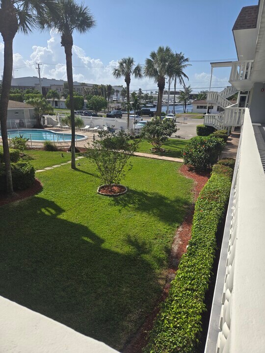 490 SE 19th Ave, Unit #107 in Pompano Beach, FL - Building Photo