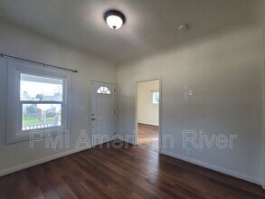 3102 40th St in Sacramento, CA - Building Photo - Building Photo