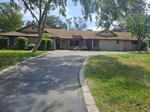 37192 Kensington Dr in Madera, CA - Building Photo - Building Photo