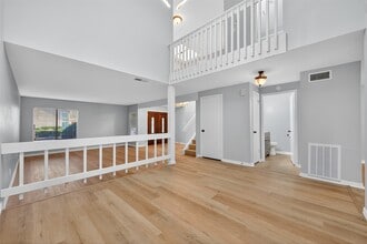 11504 Village Pl Dr in Houston, TX - Building Photo - Building Photo