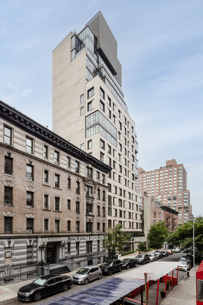 Dahlia Upper West Side in New York, NY - Foto de edificio - Building Photo