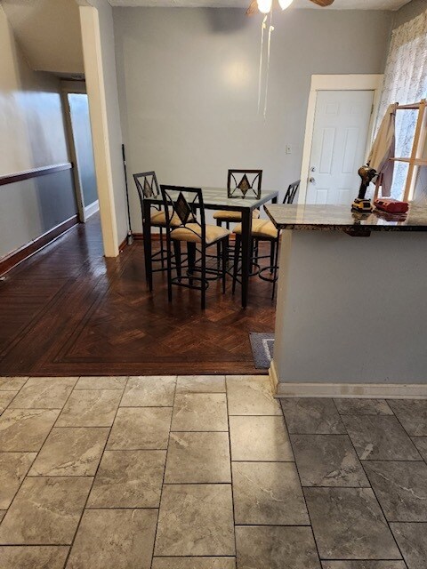 822 Brooks Ln photo'