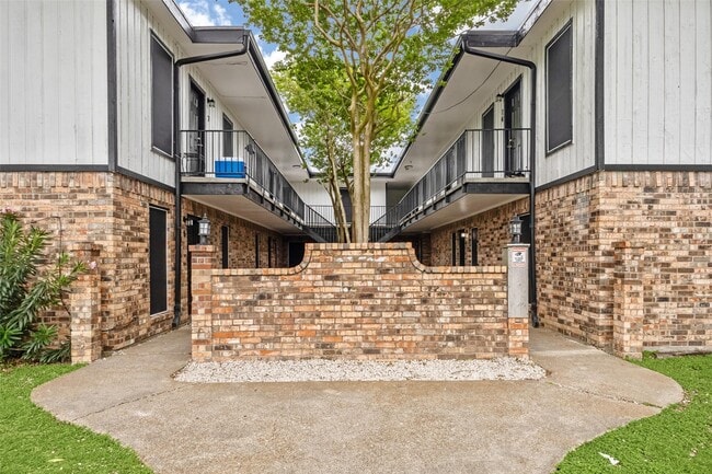 910 7th Ave N in Texas City, TX - Building Photo - Building Photo