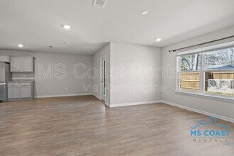 15236 Cypress Way in Biloxi, MS - Building Photo - Building Photo