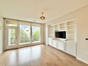 548 S Person St in Raleigh, NC - Building Photo - Building Photo