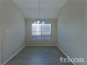 932 Crowder Dr in Crowley, TX - Foto de edificio - Building Photo