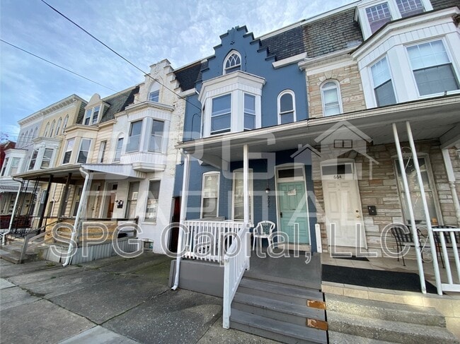 property at 662 W King St