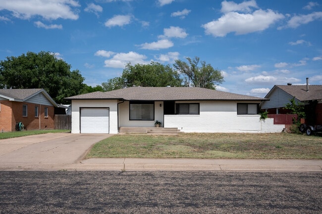 property at 1559 Parr St