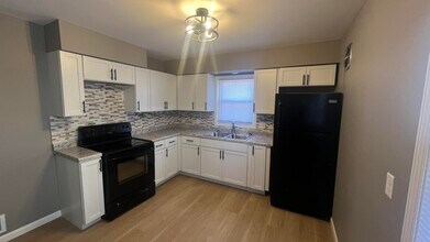 5922 N 84th St in Milwaukee, WI - Building Photo - Building Photo