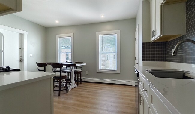 553 Dorchester Ave in Boston, MA - Building Photo - Building Photo