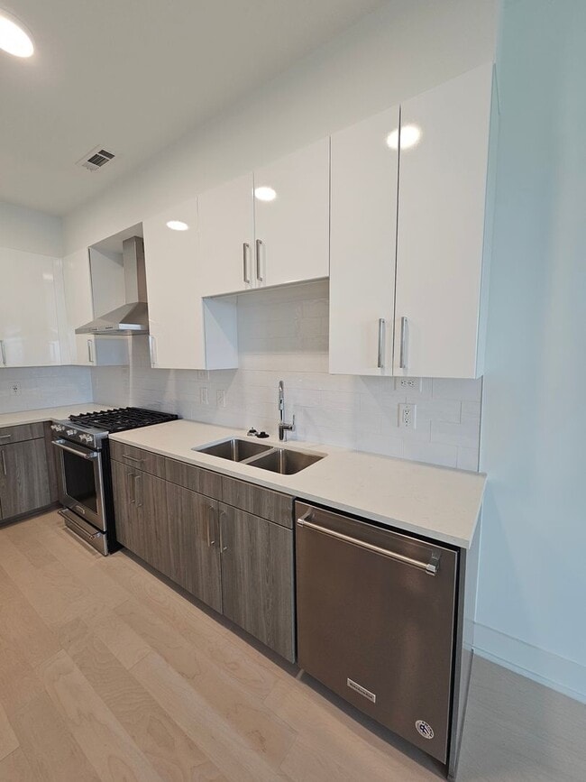 property at 775 Juniper St NE