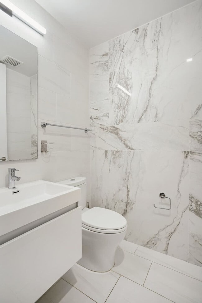 130 W 26th St in New York, NY - Building Photo - Building Photo