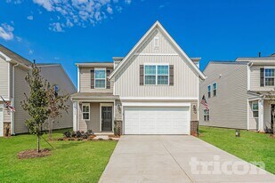 1426 Cattleman Acrs Dr in Inman, SC - Building Photo