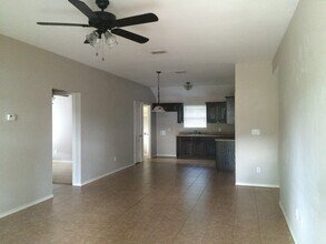 16989 Loring Ln in Lindale, TX - Building Photo - Building Photo