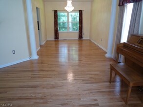 9 Harrogate Cir in Princeton, NJ - Building Photo - Building Photo