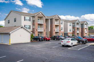 Vance Station in Valley Park, MO - Foto de edificio - Building Photo