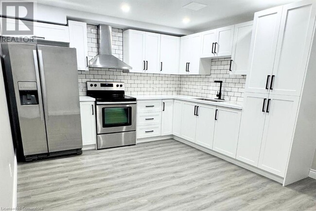 29 Oak Ave