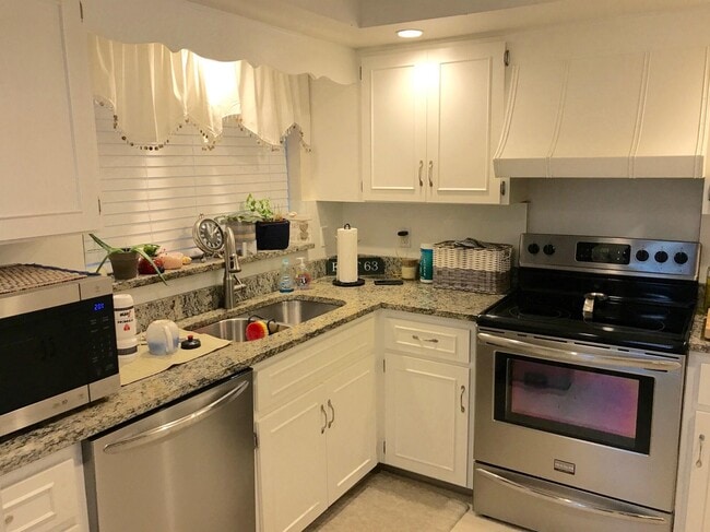 property at 1435 Wyn Cove Dr