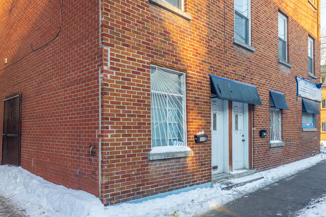 1495-1499 Logan Rue in Montréal, QC - Building Photo - Building Photo