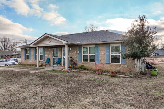 Eaglewood 8 Apartments in Covington, TN - Building Photo - Primary Photo