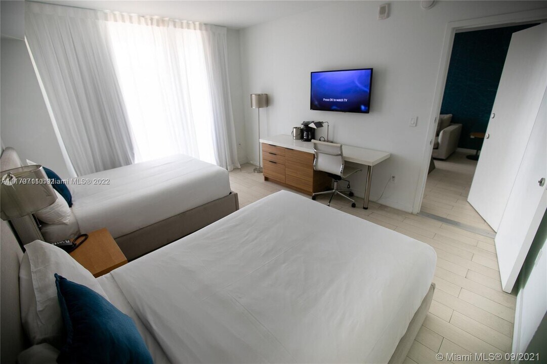 2602 E Hallandale Beach Blvd, Unit R905 in Hallandale Beach, FL - Foto de edificio