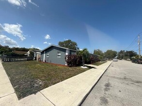 1501 S K St in Lake Worth Beach, FL - Foto de edificio - Building Photo