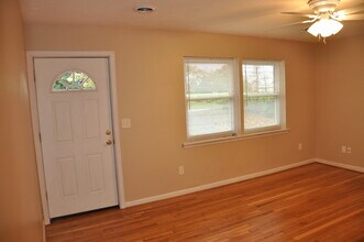 2703 Indian Run Rd in Amissville, VA - Building Photo - Building Photo