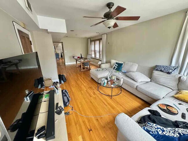 4931 W Ainslie St in Chicago, IL - Building Photo - Building Photo