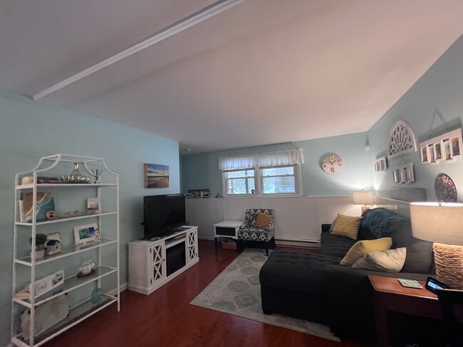 property at 3 Rathbun Rd