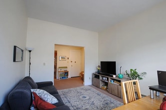 20 Colborne Rd, Unit 22 in Boston, MA - Foto de edificio - Building Photo