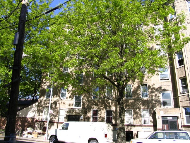 1355 Findlay Ave in Bronx, NY - Foto de edificio - Building Photo