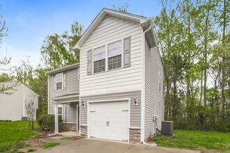 8412 4 Sisters Ln in Charlotte, NC - Building Photo - Building Photo