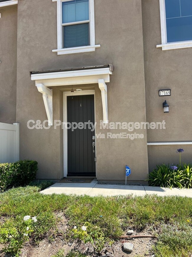 17169 Gray Pine Pl in San Bernardino, CA - Building Photo - Building Photo
