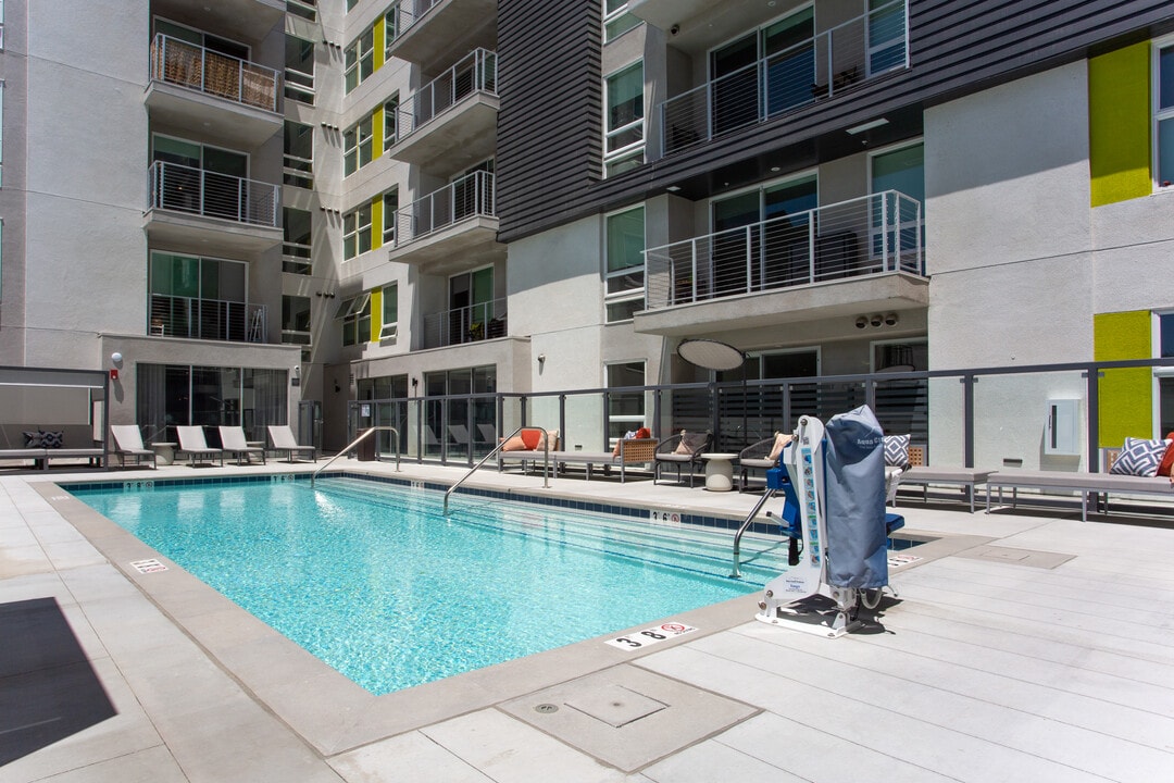 Audrey in Los Angeles, CA - Foto de edificio