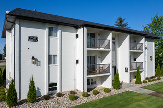 The Reserves at Meadow Wood in Fort Mitchell, KY - Foto de edificio - Building Photo