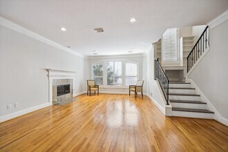 2422 Dorrington St in Houston, TX - Building Photo - Building Photo