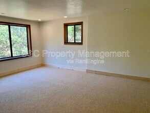 9 Calle De Paloma in Carmel Valley, CA - Building Photo - Building Photo
