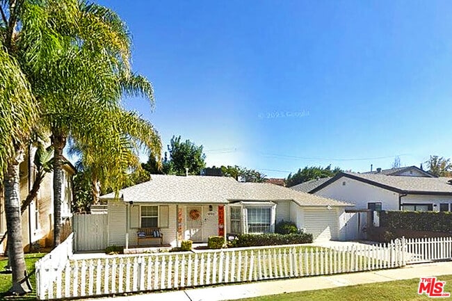 property at 4950 Chimineas Ave