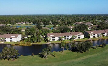 5360 Hyland Hills Ave in Sarasota, FL - Building Photo - Building Photo