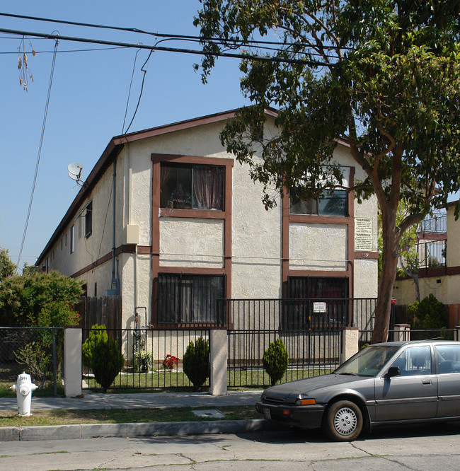 1019 W Richland Ave in Santa Ana, CA - Building Photo - Building Photo