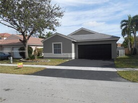 2077 NW 191st Ave in Pembroke Pines, FL - Building Photo
